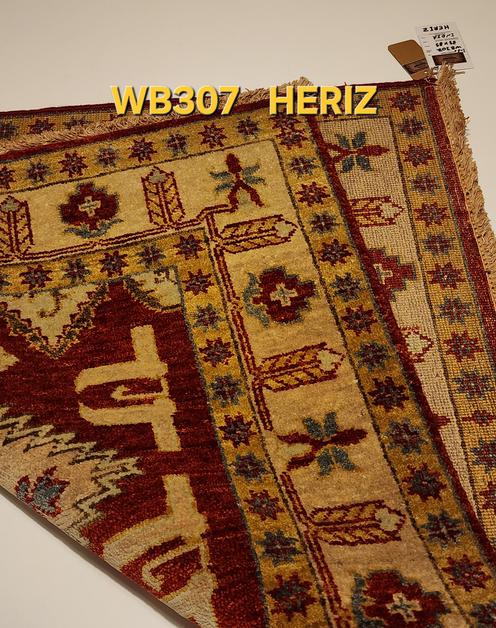 WB307 HERIZ Red | שטיח צמר עבודת יד בסגנון הריז פרסי  89x89 ס"מ