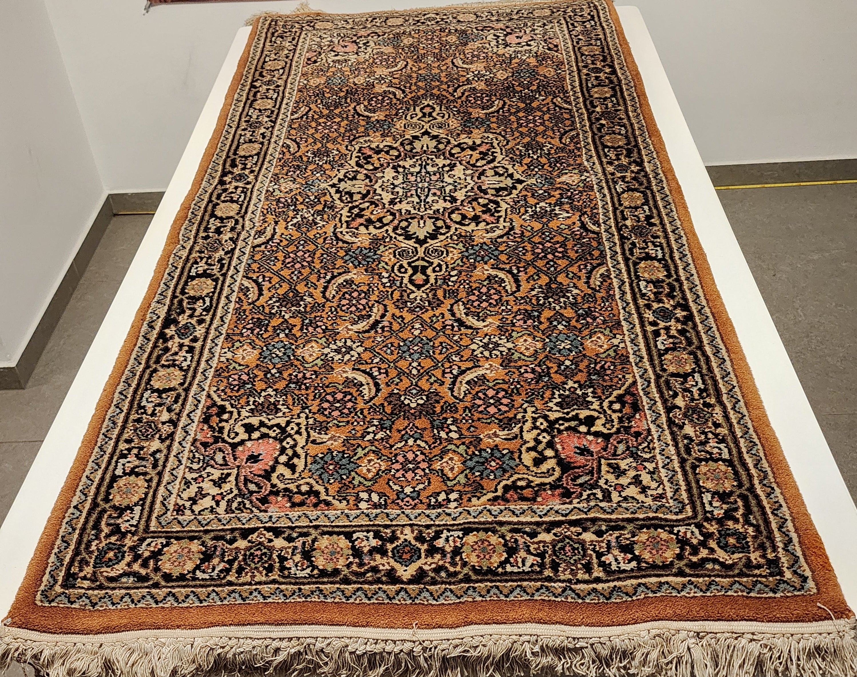 WB302 ISFAHAN Brown | שטיח צמר עבודת יד בסגנון איספהן פרסי  71x142 ס"מ