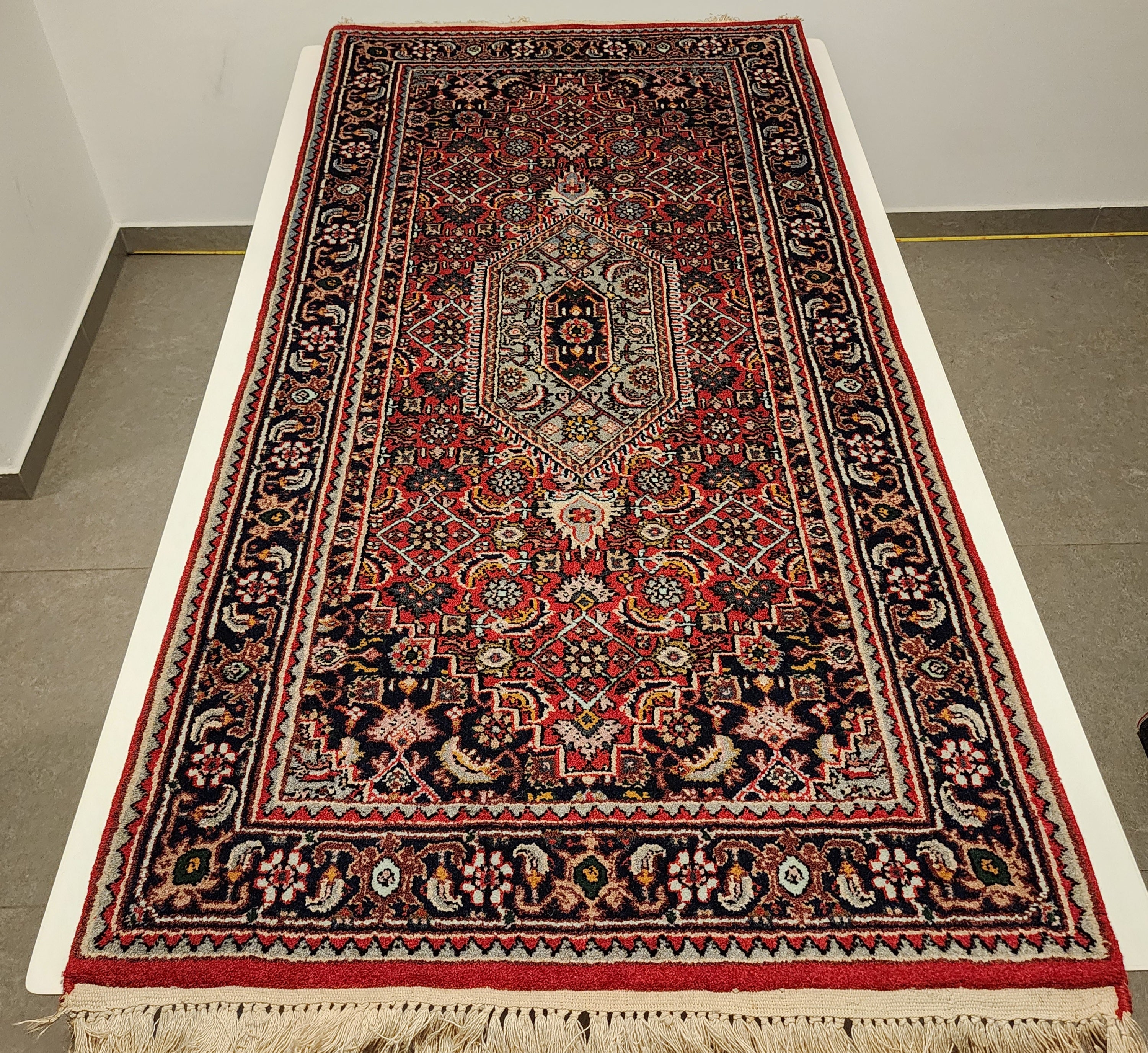 WB176 BIDJAR Red | שטיח צמר עבודת יד בסגנון בידג'אר פרסי  72x144 ס"מ