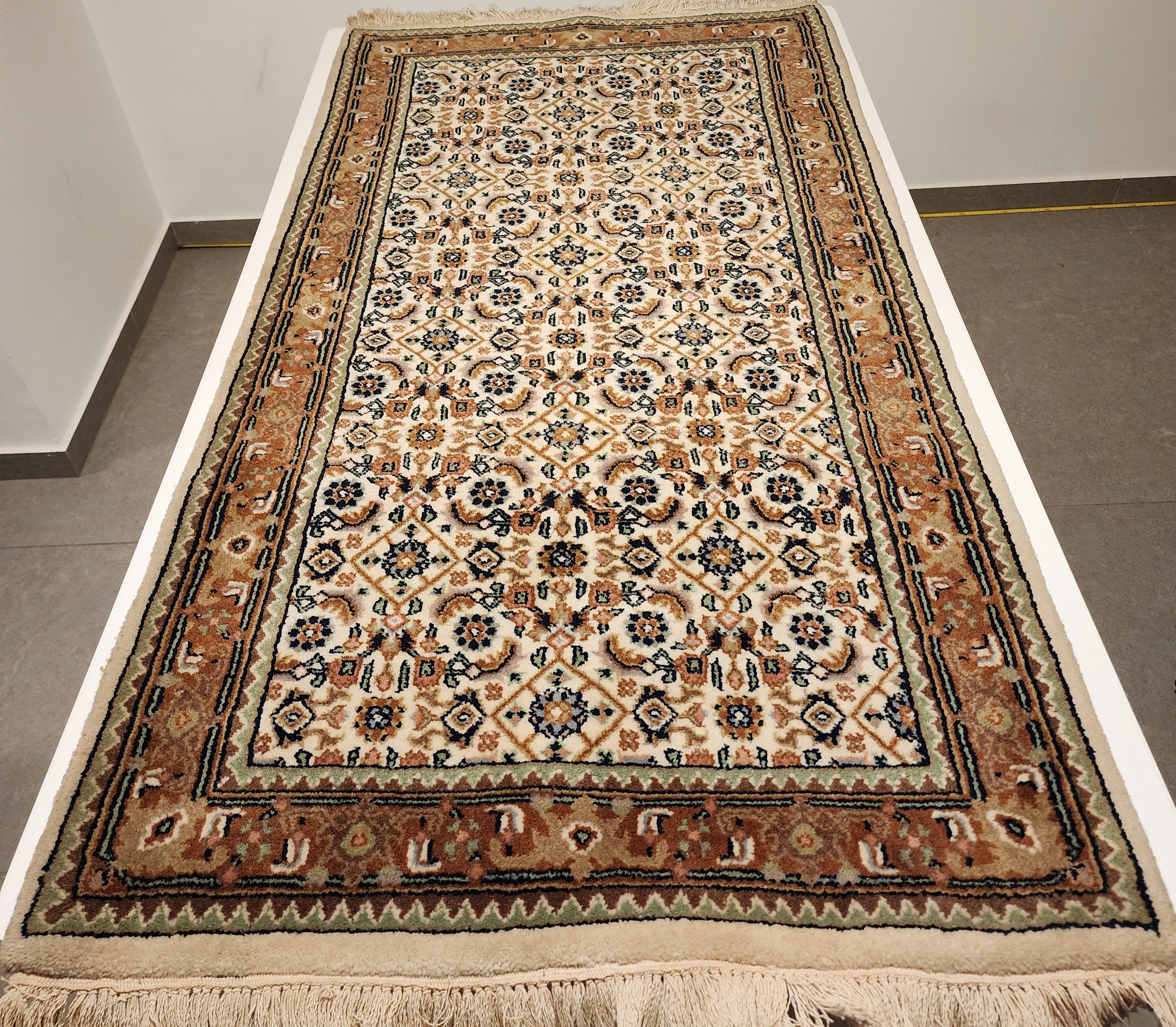 WB184 TABRIZ MAHI Cream | שטיח צמר עבודת יד בסגנון טבריז מאהי פרסי  74x139 ס"מ