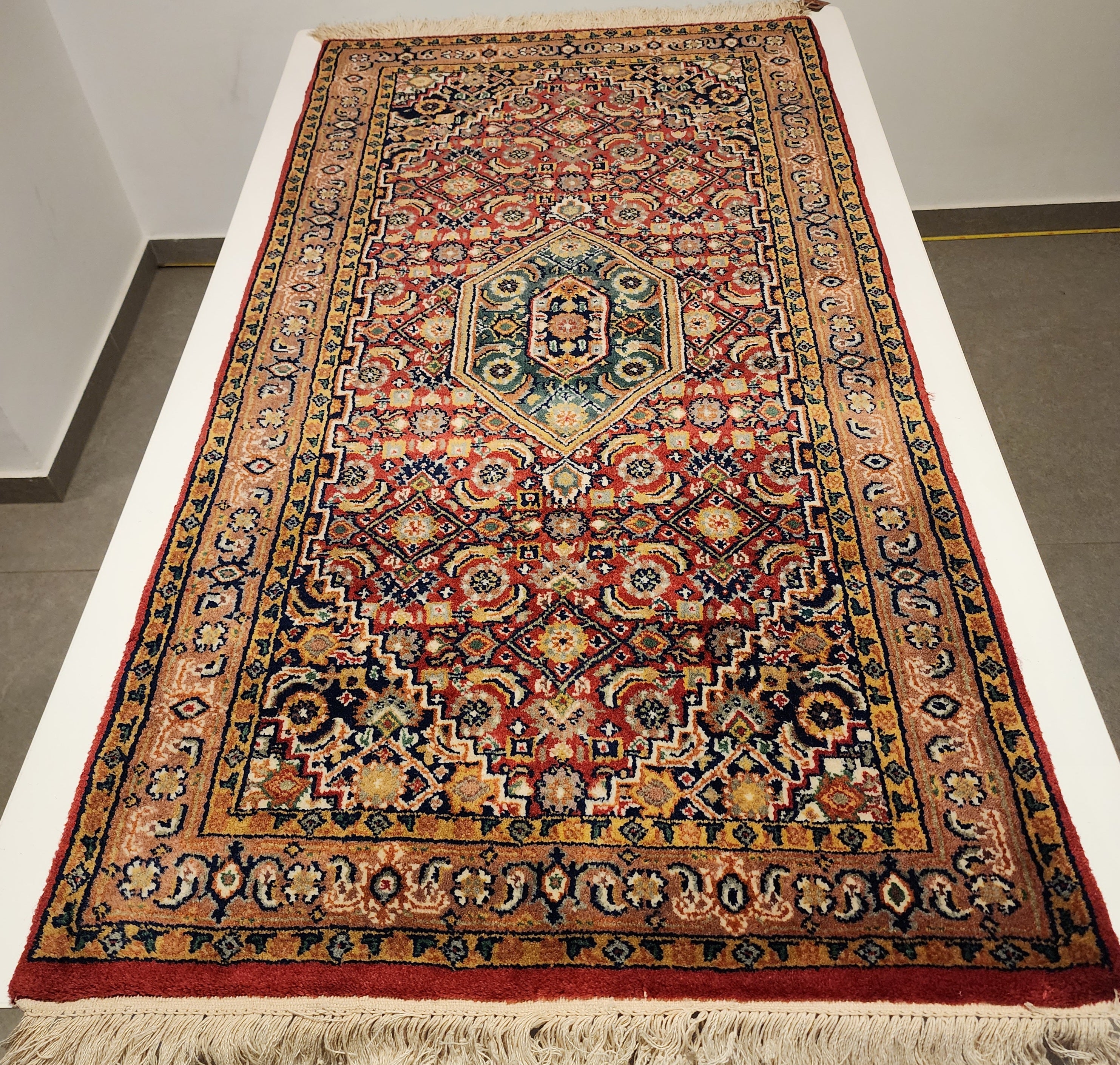 WB183 BIDJAR Red | שטיח צמר עבודת יד בסגנון בידג'אר פרסי  70x134 ס"מ