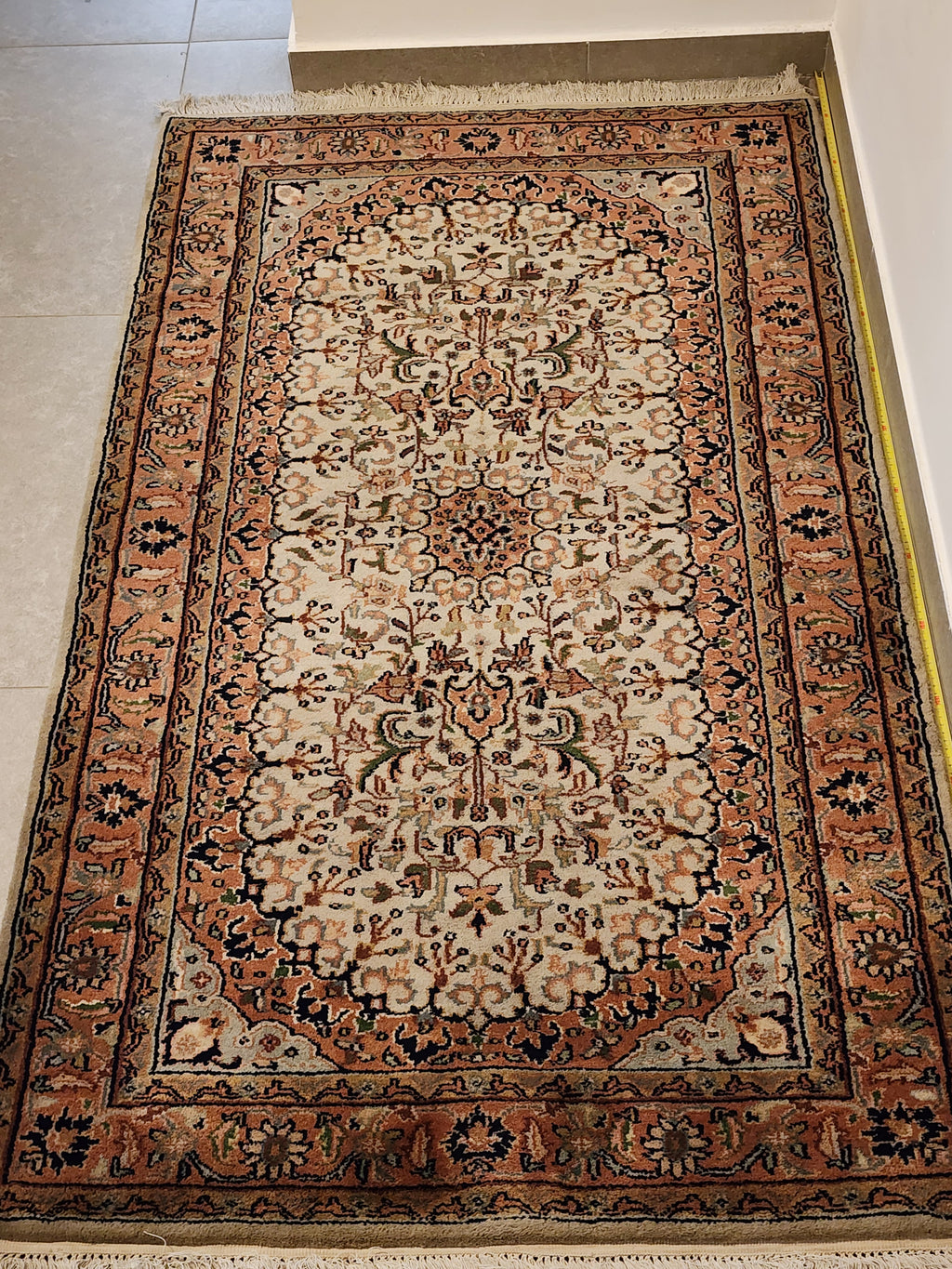 WC168 ISFAHAN Beige | שטיח צמר עבודת יד בסגנון איספהן פרסי  95x161 ס"מ