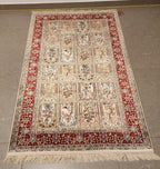 SLC333 SILK BAKHTIARI GARDEN | שטיח משי עבודת יד בחטיאר 100% 96x152 ס"מ
