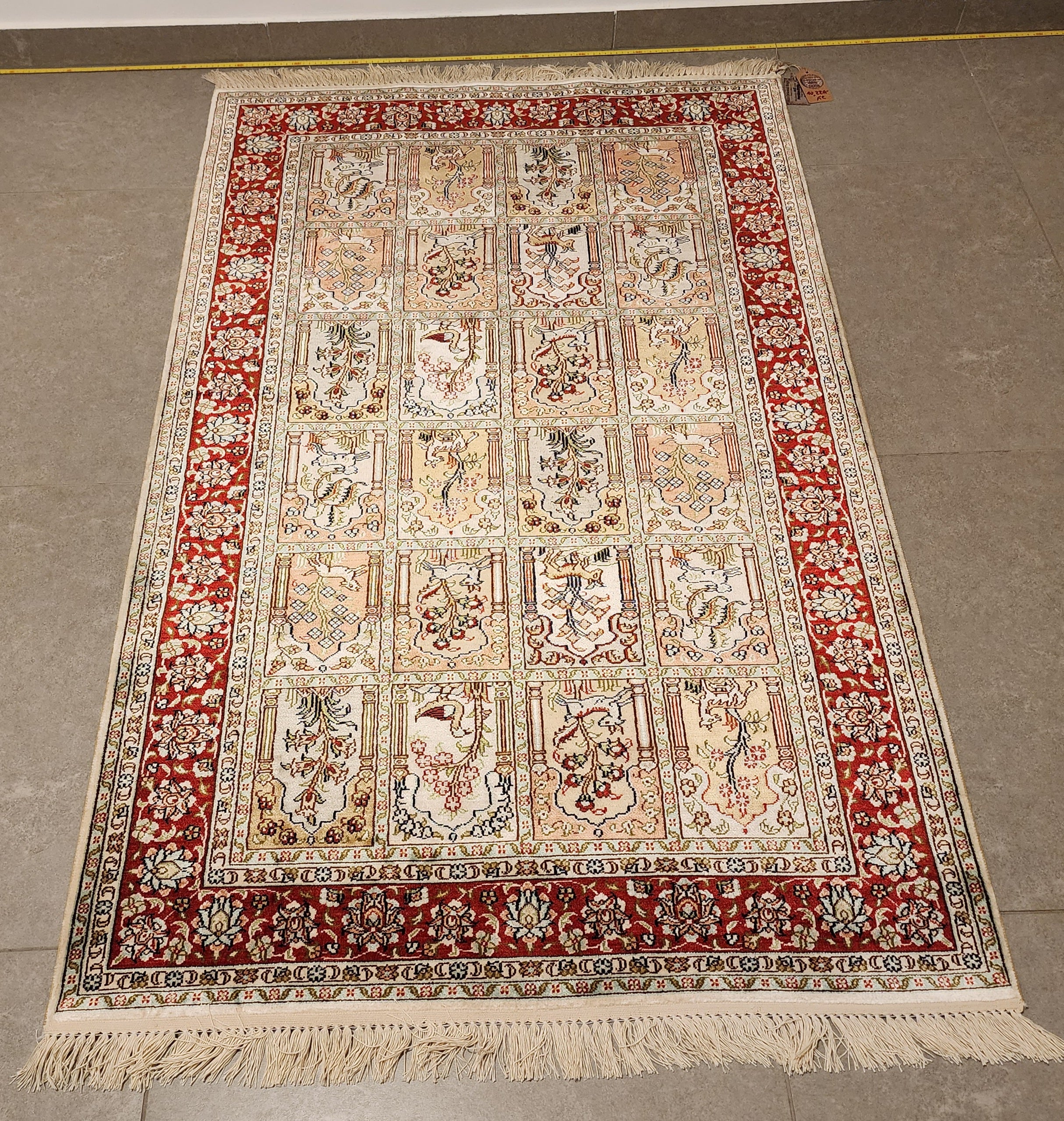 SLC333 SILK BAKHTIARI GARDEN | שטיח משי עבודת יד בחטיאר 100% 96x152 ס"מ