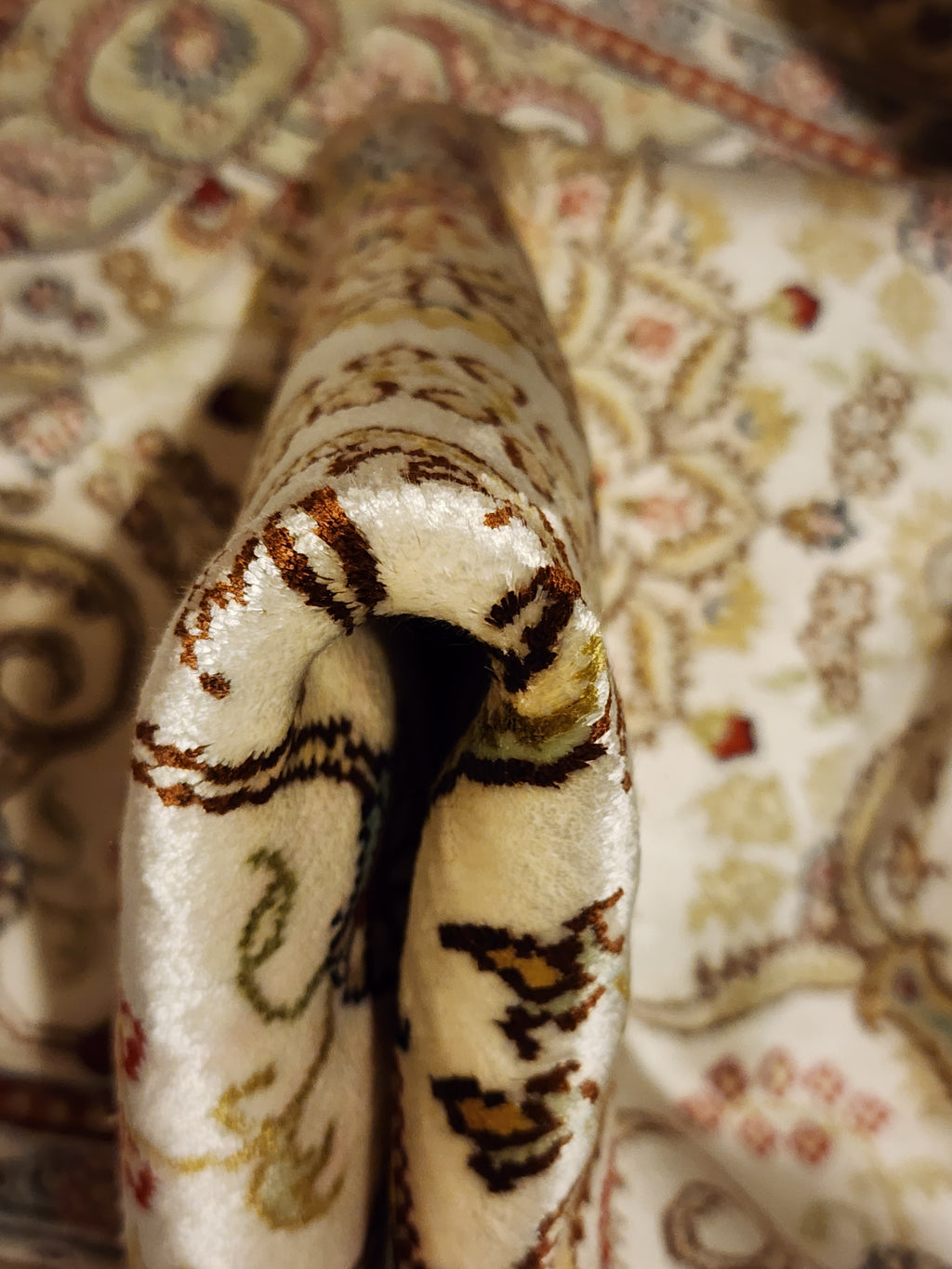 SLC334 SILK ISFAHAN | שטיח משי עבודת יד איספהן  100% 94x150 ס"מ