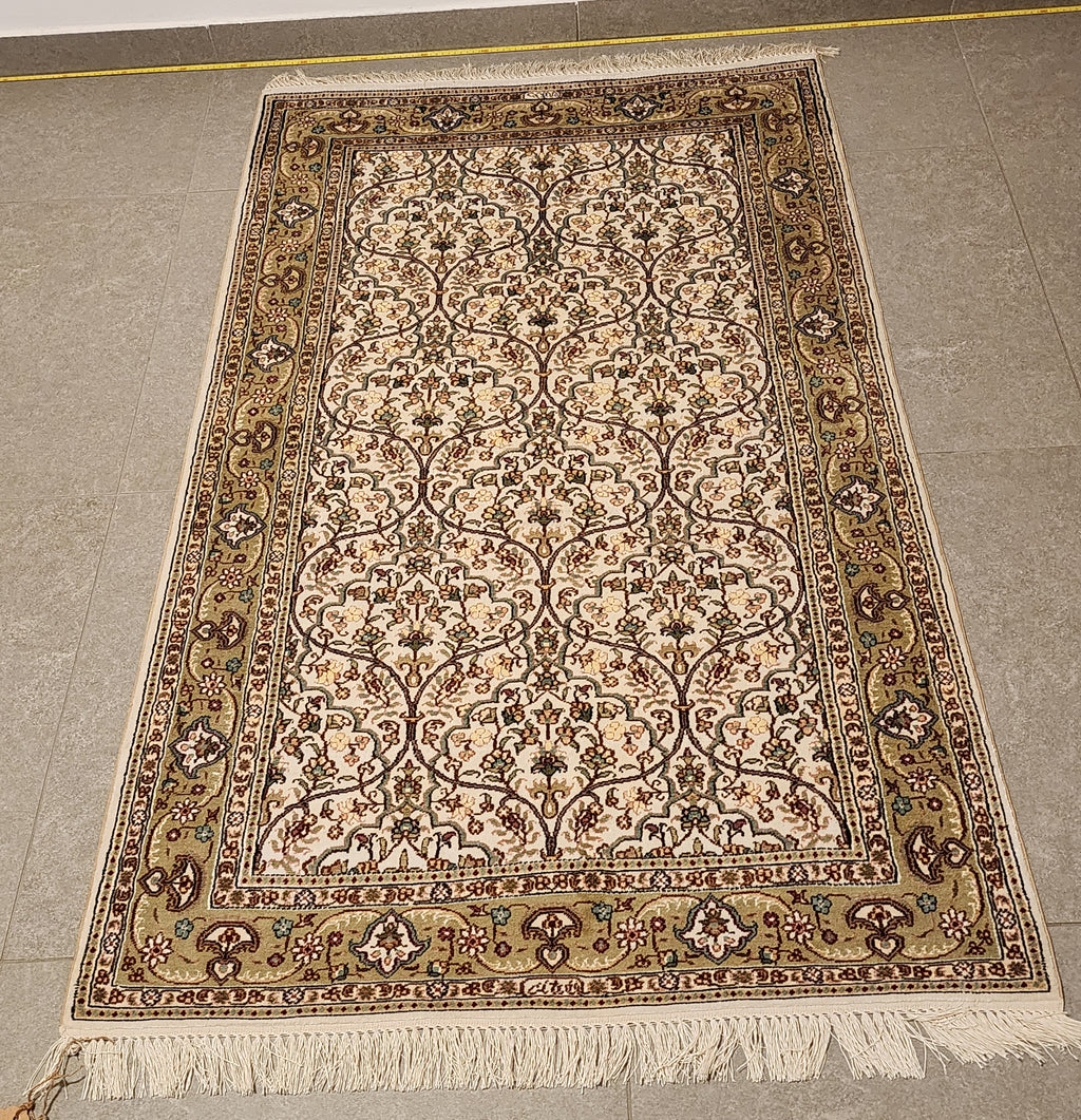SLC335 SILK TABRIZ MAHI | שטיח משי עבודת יד טבריז מאהי 100% 90x151 ס"מ