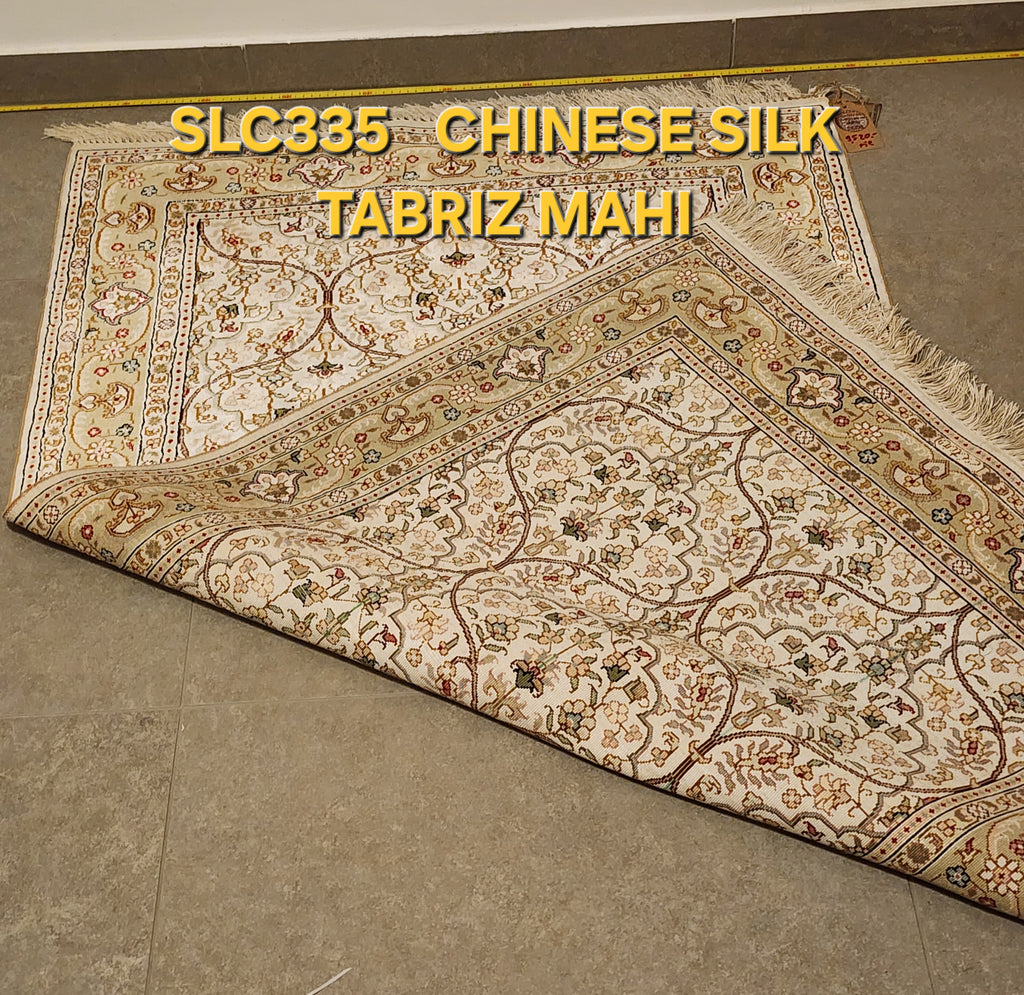SLC335 SILK TABRIZ MAHI | שטיח משי עבודת יד טבריז מאהי 100% 90x151 ס"מ